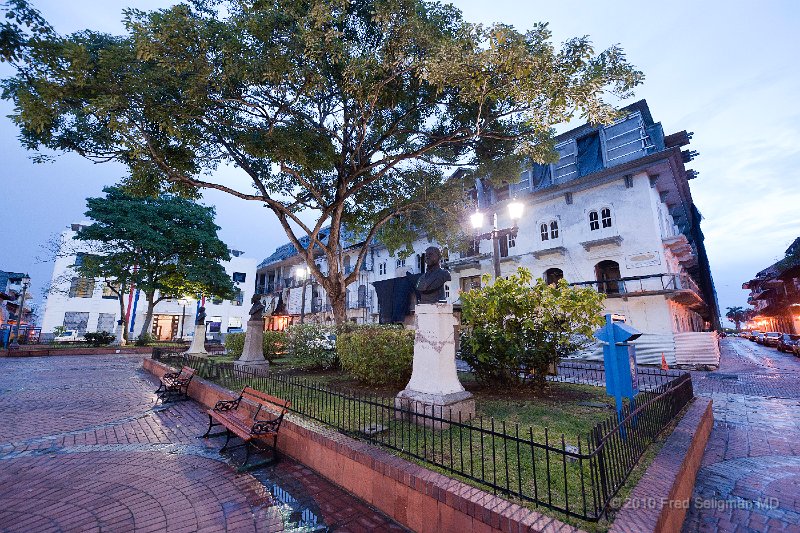 20101201_190232 D3.jpg - Plaza Independence is where Panama declared its independence from Columbia in 1903